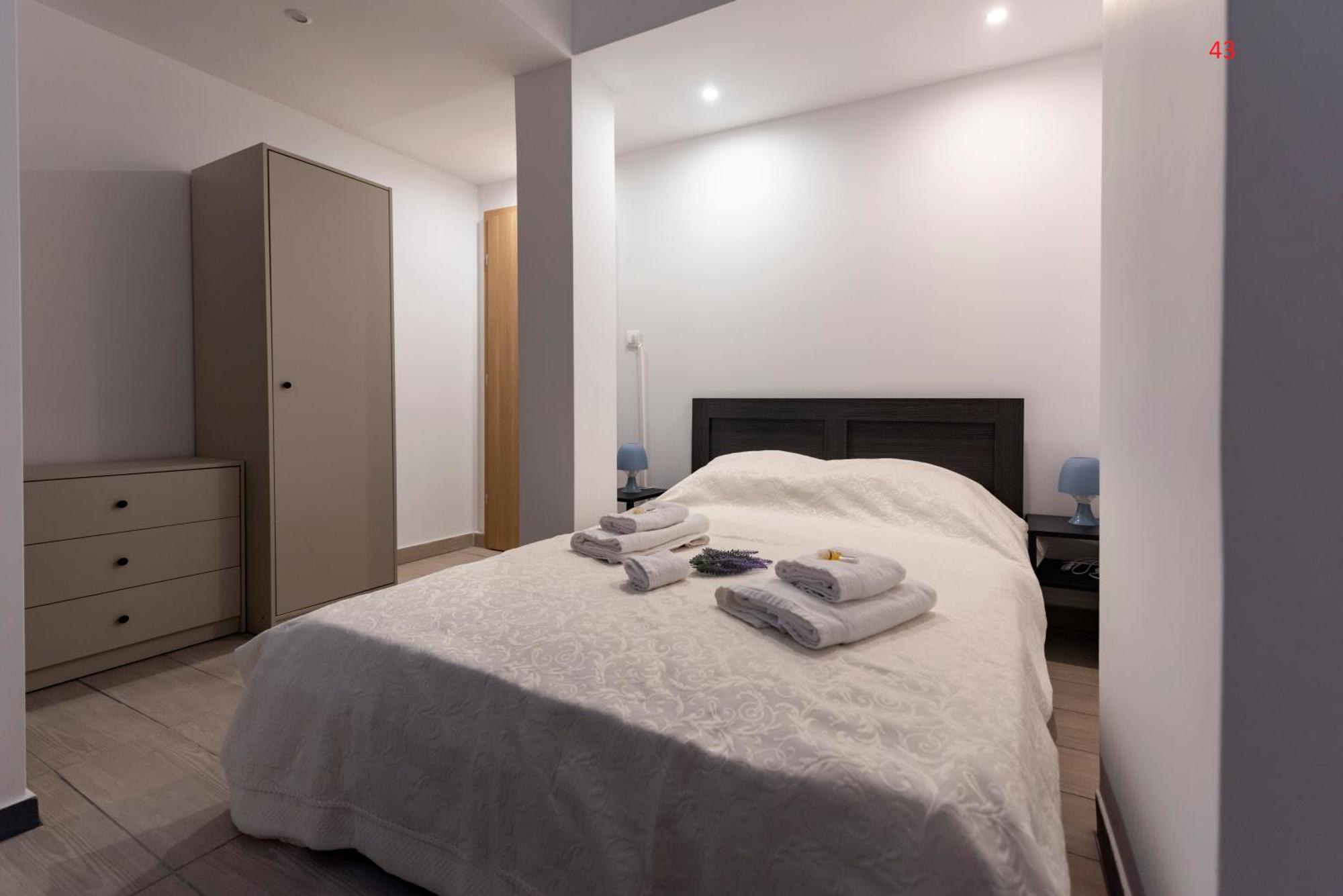 Athens Commercial Екстер'єр фото